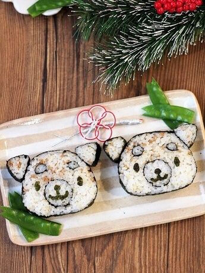 2018年戌年。わんこの飾り巻き寿司と新年のご挨拶。