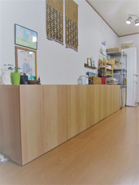 キッチン リビング収納 イケアのベストー 壁ではなく床置きで 扉の中の配置も我が家流 暮らしニスタ キッチン リビング収納 イケアのベストー 壁ではなく床置きで 扉の中の配置も我が家流 暮らしニスタ