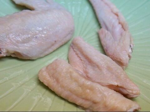 簡単 鶏手羽先を 手羽中にする方法 暮らしニスタ