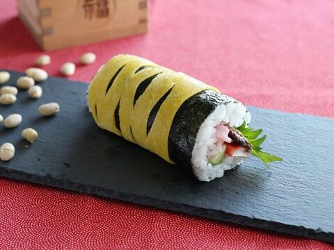 鬼のパンツ柄 いわし蒲焼き缶の恵方巻の作り方 暮らしニスタ 鬼のパンツ柄 いわし蒲焼き缶の恵方巻の作り方 暮らしニスタ