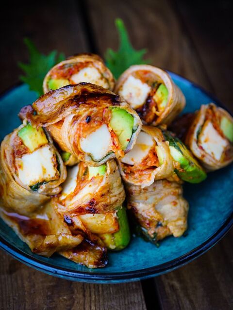 ダイエットおつまみ 豚バラの厚揚げアボカドキムチロール 暮らしニスタ