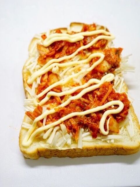 ボリューム満点 キムチとえのきのチー玉トースト 暮らしニスタ