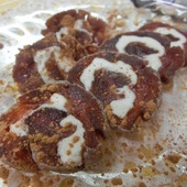 冷凍したままスライスして♪　干し柿のクリームチーズ巻き