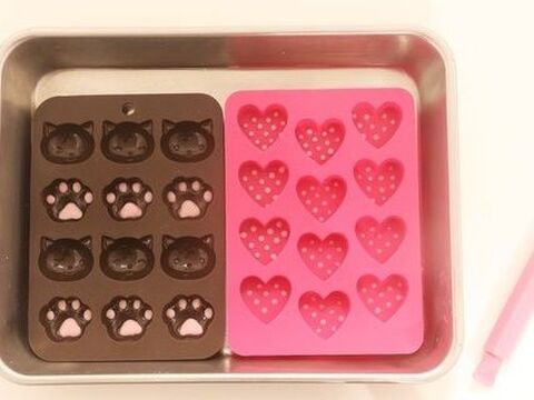 100均シリコン型 板チョコで簡単可愛い友チョコ4種の作り方 暮らしニスタ 100均シリコン型 板チョコで簡単可愛い友チョコ4種の作り方 暮らしニスタ