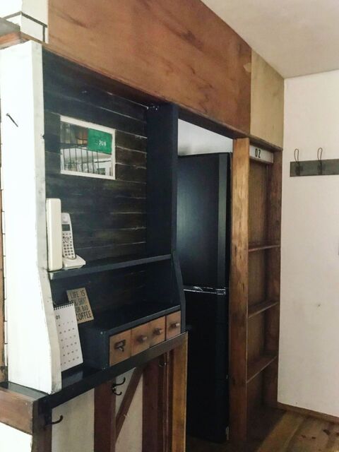 春のお部屋の模様替えに Diy初心者さんでも貼れるニトリの壁紙をキッチン周りに貼ってみたよ 暮らしニスタ 春のお部屋の模様替えに Diy初心者さんでも貼れるニトリの壁紙をキッチン周りに貼ってみたよ 暮らしニスタ