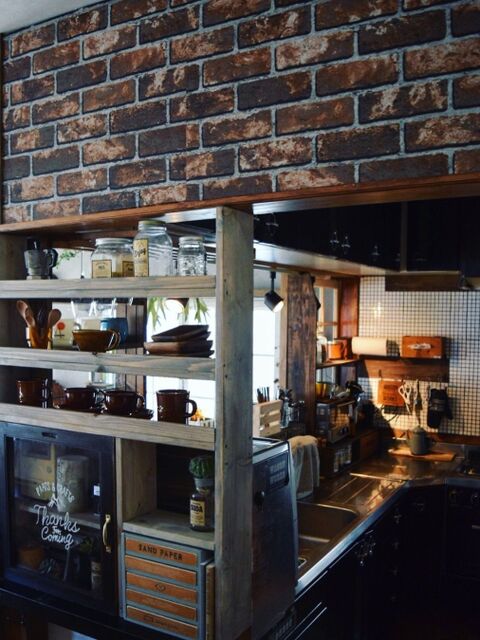 春のお部屋の模様替えに Diy初心者さんでも貼れるニトリの壁紙をキッチン周りに貼ってみたよ 暮らしニスタ