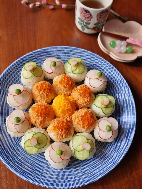 ひな祭りに 一口サイズのお花の手まり寿司 暮らしニスタ ひな祭りに 一口サイズのお花の手まり寿司 暮らしニスタ