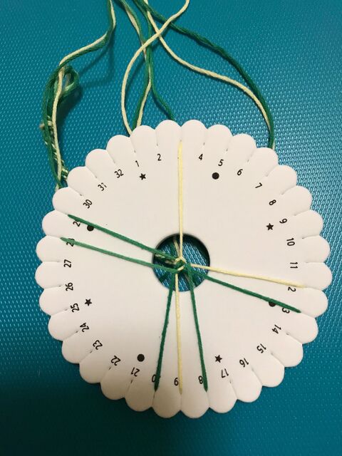 ダイソー組みひもメーカーで刺繍糸の組みひもに初挑戦 暮らしニスタ ダイソー組みひもメーカーで刺繍糸の組みひもに初挑戦 暮らしニスタ