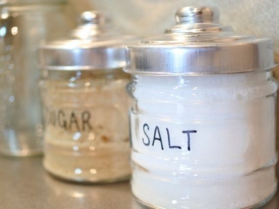 意外と知らない 正しい砂糖や塩の調味料の保存方法とは 暮らしニスタ
