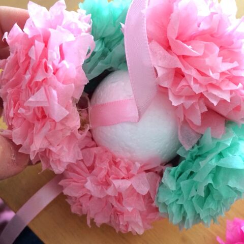 100均フラワーペーパーで超簡単 くす玉みたいなフラワーボール 暮らしニスタ 100均フラワーペーパーで超簡単 くす玉みたいなフラワーボール 暮らしニスタ