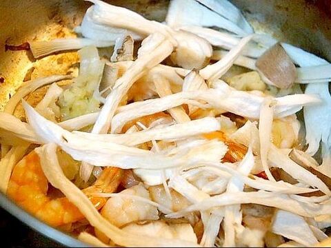 お家で簡単に作れる 辛くて酸っぱいトムヤムクンラーメン 暮らしニスタ お家で簡単に作れる 辛くて酸っぱいトムヤムクンラーメン 暮らしニスタ