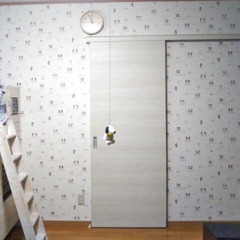 子供部屋の幼い壁をモノトーンでカッコいい壁にリメイク 暮らしニスタ 子供部屋の幼い壁をモノトーンでカッコいい壁にリメイク 暮らしニスタ