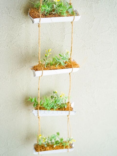 トイレットペーパーの芯でフェイクなハンギングプランター作り 暮らしニスタ