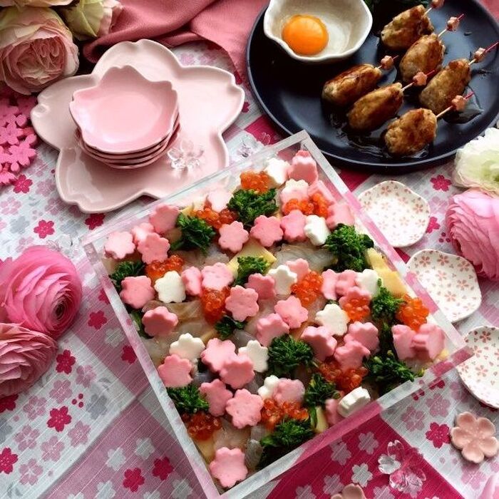 お弁当も桜満開！春野菜と鯛の昆布〆のちらし寿司