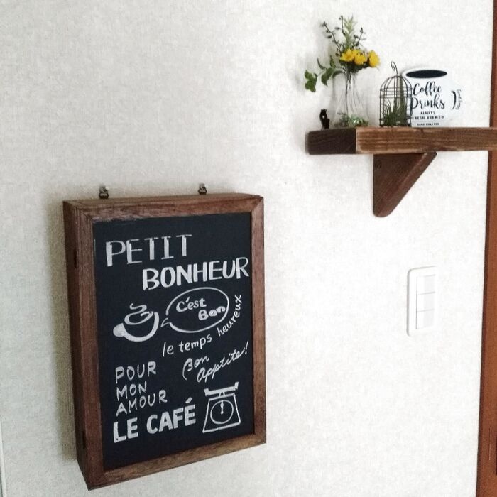 キッチン壁も100均リメイクで☆収納しながらカフェ風デコ♡