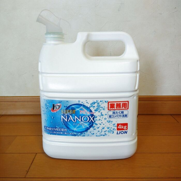 トップ　スーパーナノックス　業務用　4kg　液体洗濯洗剤