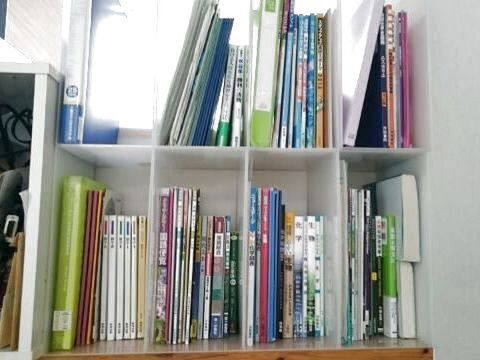 重みのある学習教材 中高生の教科書等の収納方法は 暮らしニスタ 重みのある学習教材 中高生の教科書等の収納方法は 暮らしニスタ