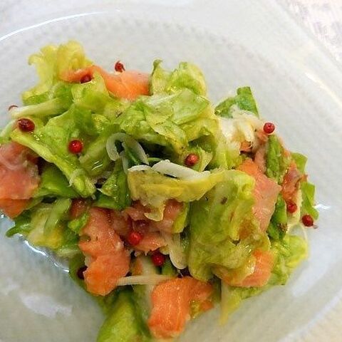 とまらないおいしさ 春キャベツとスモークサーモンのアンチョビ 新玉ドレッシング和え 暮らしニスタ とまらないおいしさ 春キャベツとスモークサーモンのアンチョビ 新玉ドレッシング和え 暮らしニスタ