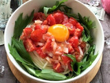 おひとり様ランチにも～！簡単おいしい明太トマトサラダうどん