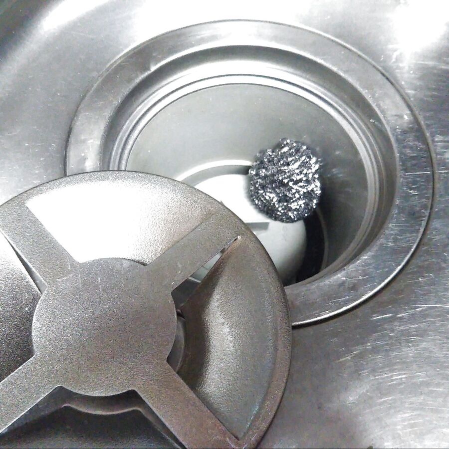 排水溝のぬめり予防に効果的 1個10円のステンレスたわしでキレイが持続 暮らしニスタ 排水溝のぬめり予防に効果的 1個10円のステンレスたわしでキレイが持続 暮らしニスタ