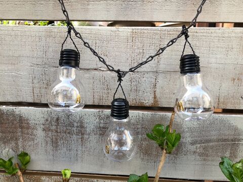 100均リメイク セリアの電球風ledオーナメントをガーランドにリメイク 暮らしニスタ 100均リメイク セリアの電球風ledオーナメントをガーランドにリメイク 暮らしニスタ