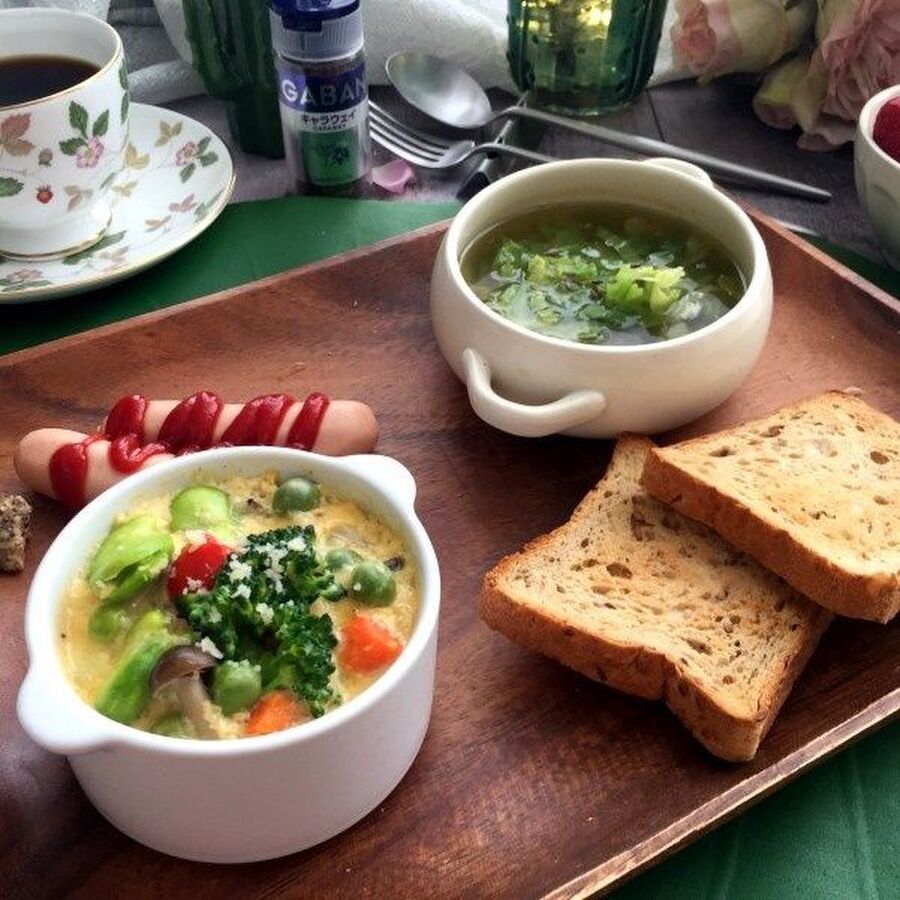 簡単朝食 キャラウェイ香る野菜たっぷり卵のフランとキャベツスープ 暮らしニスタ