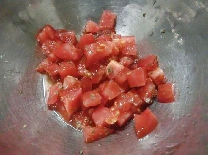 1.トマトサラダを作る