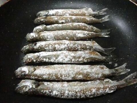 フライパンで香ばしく ししゃものカレー焼き 暮らしニスタ