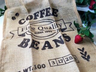 セリア カフェ風インテリアにオススメのミニカーテン 暮らしニスタ セリア カフェ風インテリアにオススメのミニカーテン 暮らしニスタ