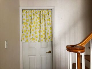 セリア 爽やかサマーにオススメのミニカーテン 暮らしニスタ セリア 爽やかサマーにオススメのミニカーテン 暮らしニスタ