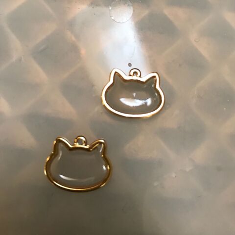100均セリアのパーツで猫ピアス 暮らしニスタ 100均セリアのパーツで猫ピアス 暮らしニスタ