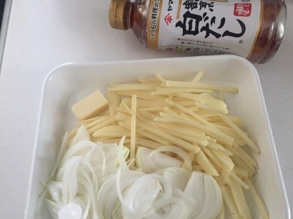 白だし1本で味付け ジャガイモと玉ねぎのバター炒め 暮らしニスタ