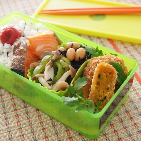 簡単 お弁当に ピリ辛かぼちゃコロッケ弁当 暮らしニスタ 簡単 お弁当に ピリ辛かぼちゃコロッケ弁当 暮らしニスタ