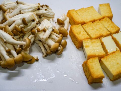 暑さふっとぶ夏レシピ 厚揚げとしめじの炒め梅ナムル 暮らしニスタ