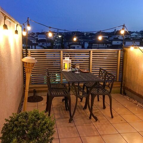 バルコニーをビアガーデンみたいな空間に 暮らしニスタ バルコニーをビアガーデンみたいな空間に 暮らしニスタ