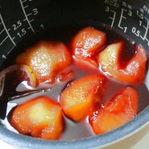 甘さ控えめ ダイエットにもおすすめ 炊飯器でりんごの薔薇コンポート 暮らしニスタ