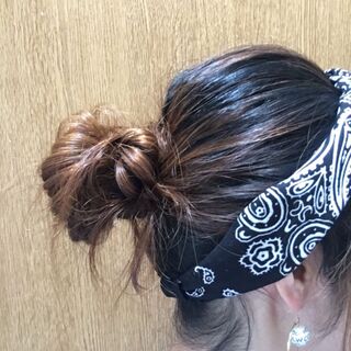 ダイソーのバンダナをファッション小物として使おう 暮らしニスタ ダイソーのバンダナをファッション小物として使おう 暮らしニスタ