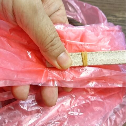 手作り掃除道具 すずらんテープで静電気はたきを作ります 暮らしニスタ 手作り掃除道具 すずらんテープで静電気はたきを作ります 暮らしニスタ