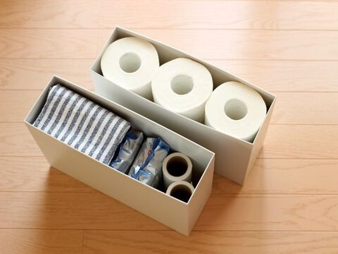 トイレの収納 狭くても大丈夫 無印グッズ2つで簡単に収納スペースを増やす方法 暮らしニスタ トイレの収納 狭くても大丈夫 無印グッズ2つで簡単に収納スペースを増やす方法 暮らしニスタ