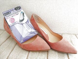 働くオトナ女子は必見 100均グッズで靴擦れ対策 暮らしニスタ 働くオトナ女子は必見 100均グッズで靴擦れ対策 暮らしニスタ