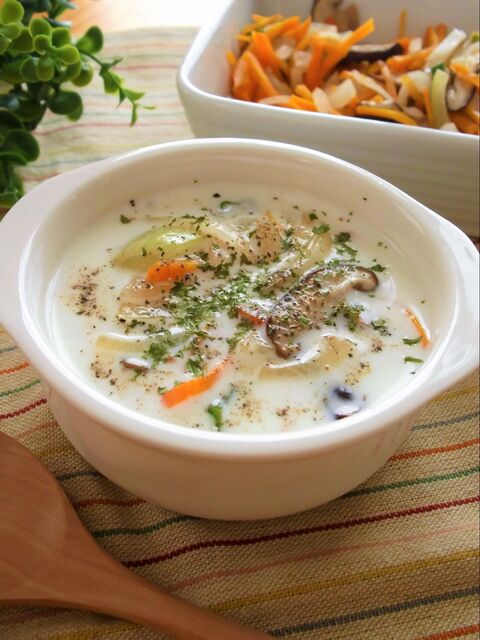 夏の作り置きにおススメ 冷製でもホットでも 後は牛乳を入れるだけ 野菜スープの素 暮らしニスタ