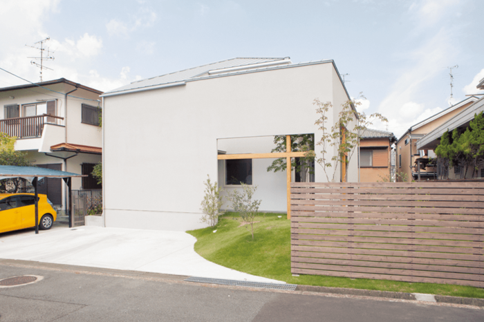 壁を二重に設けた外観