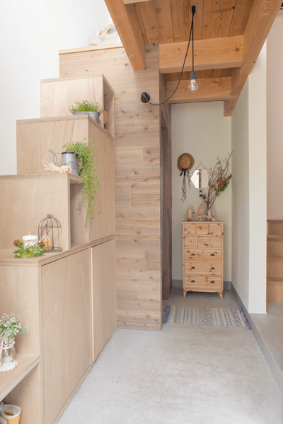 季節用品などを収納するためのロフト