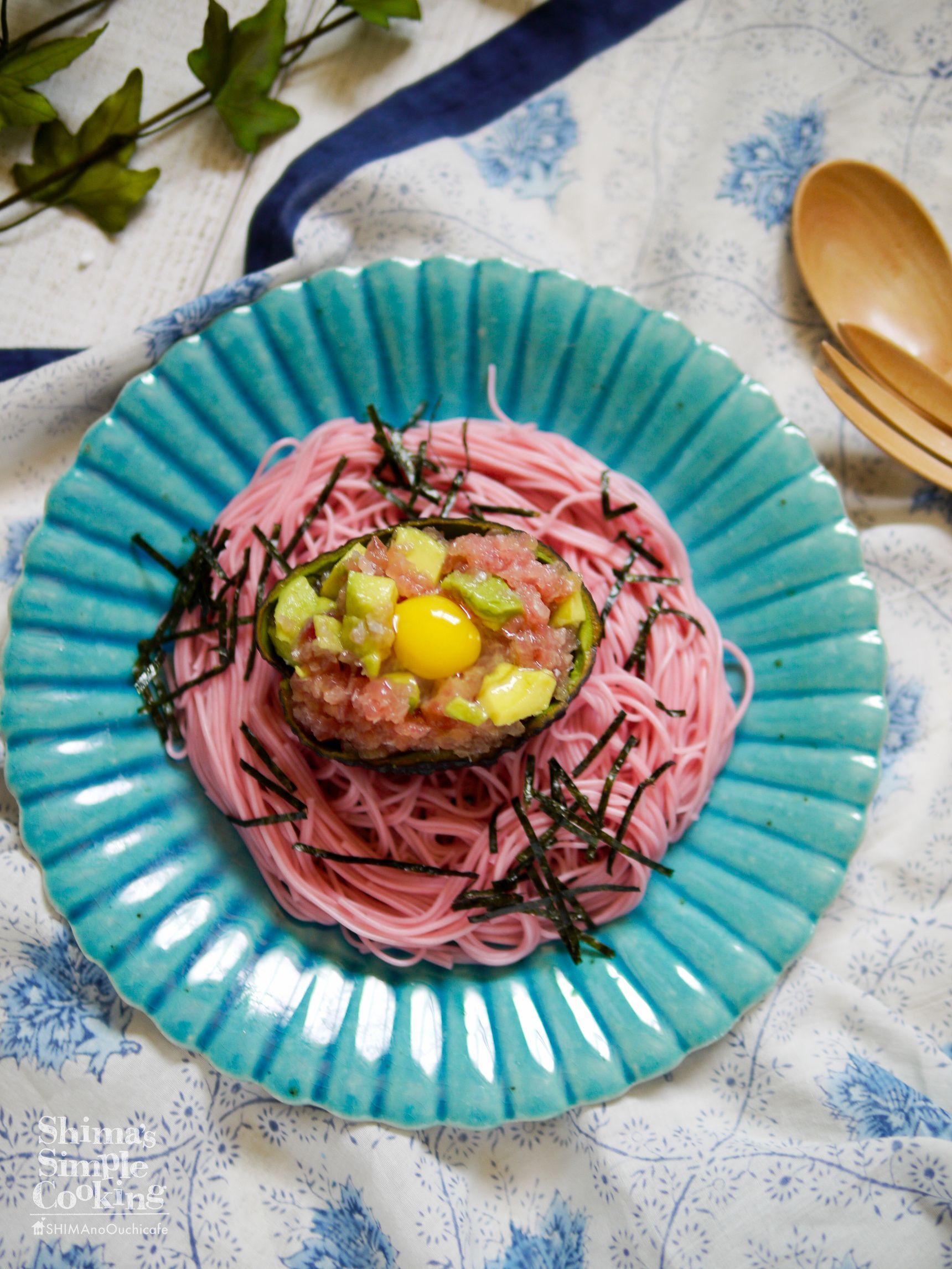 最強ハーモニーがヤミツキ♡【アボカドとマグロのユッケ素麺】