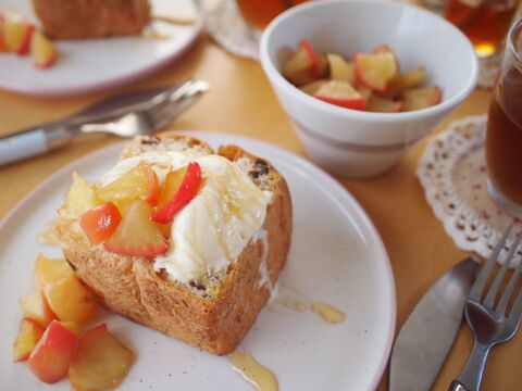 夏はパン アイス 煮りんごを添えて 暮らしニスタ 夏はパン アイス 煮りんごを添えて 暮らしニスタ