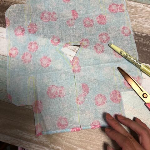 お人形用なら雑でok 手ぬぐい浴衣の作り方 暮らしニスタ