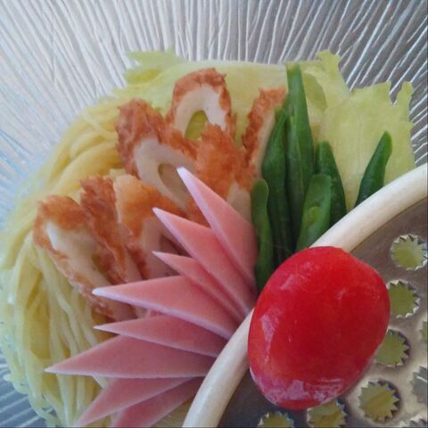 冷凍ミニトマトすりおろしでお色づけ 適当ごまだれ冷やし中華 暮らしニスタ 冷凍ミニトマトすりおろしでお色づけ 適当ごまだれ冷やし中華 暮らしニスタ