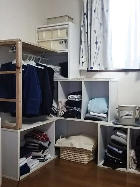 ズラして重ねてコーナー収納 カラボで子どもの洋服収納作りました 暮らしニスタ ズラして重ねてコーナー収納 カラボで子どもの洋服収納作りました 暮らしニスタ