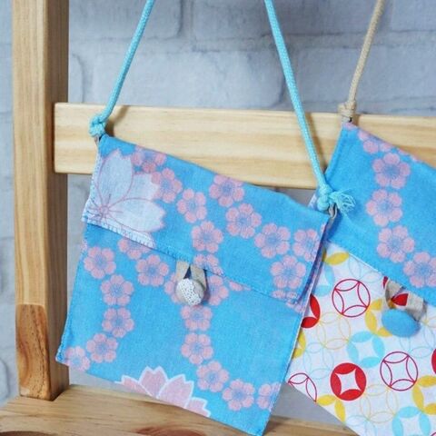 ダーダーダッと3ヶ所縫えば完成 手ぬぐいで大人浴衣ポシェット 仕切り付き 暮らしニスタ ダーダーダッと3ヶ所縫えば完成 手ぬぐいで大人浴衣ポシェット 仕切り付き 暮らしニスタ