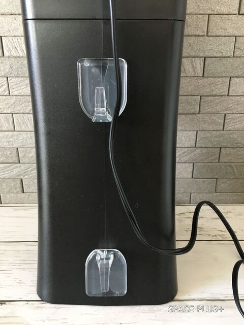 家電のコード収納は100均グッズでくっつけて解決 暮らしニスタ 家電のコード収納は100均グッズでくっつけて解決 暮らしニスタ